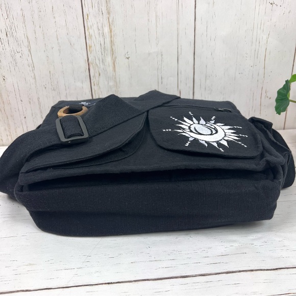 Handmade Sun Moon Embroidered Messenger Bag - Picture 7 of 15